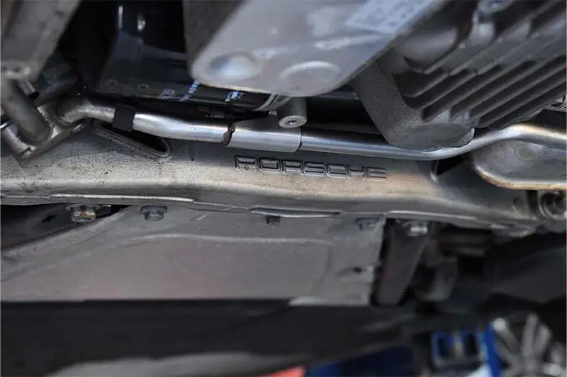 Porsche 911 GT3 underbody and suspension