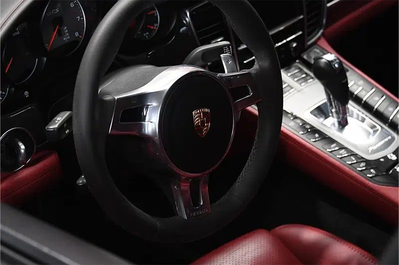 Porsche Panamera GTS interior