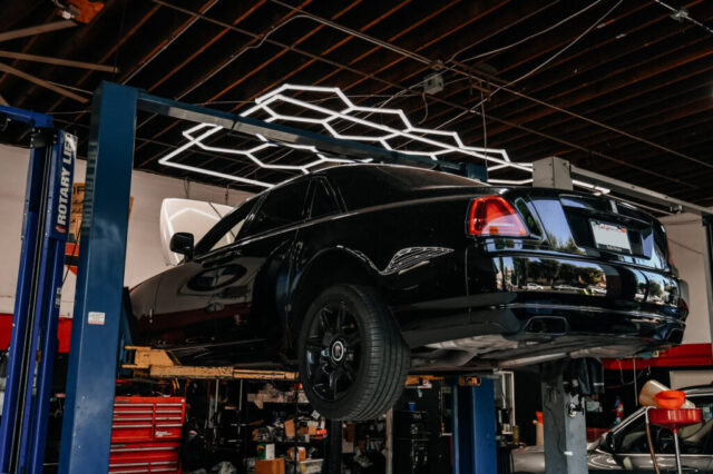 rolls-royce-auto-repair-specialists-los-angeles Rolls-Royce serviced by European luxury car repair specialists in Los Angeles