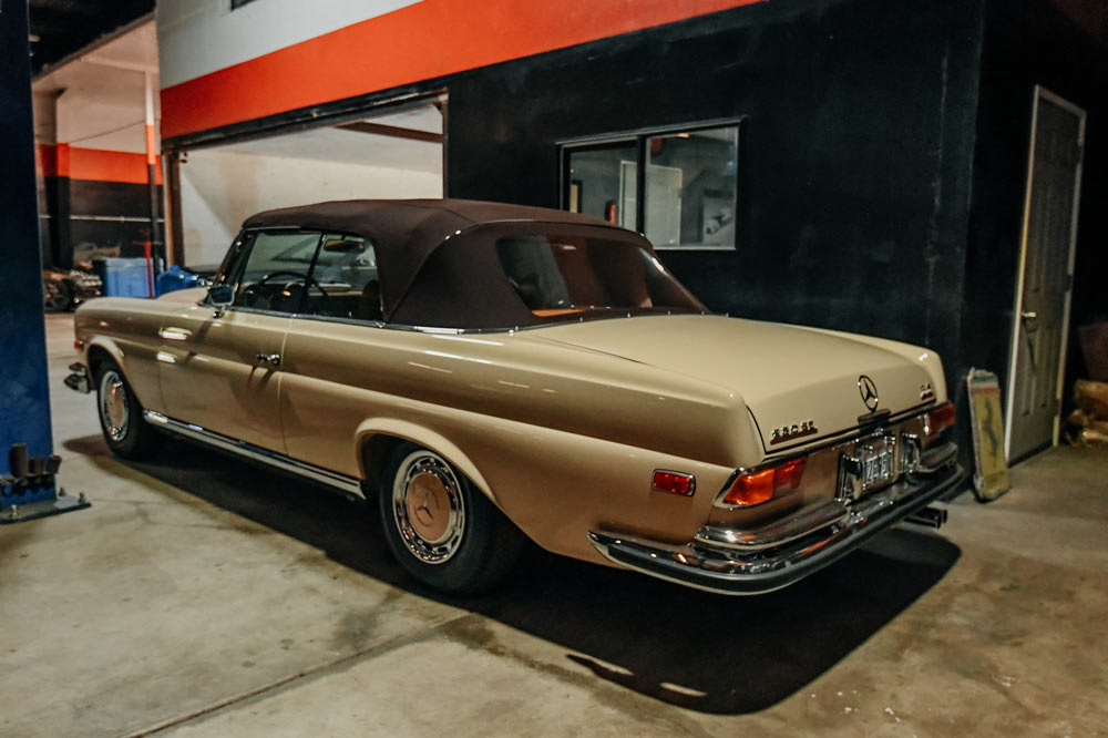 Mercedes-Benz 280SE Cabriolet rear three quarter view champagne gold finish